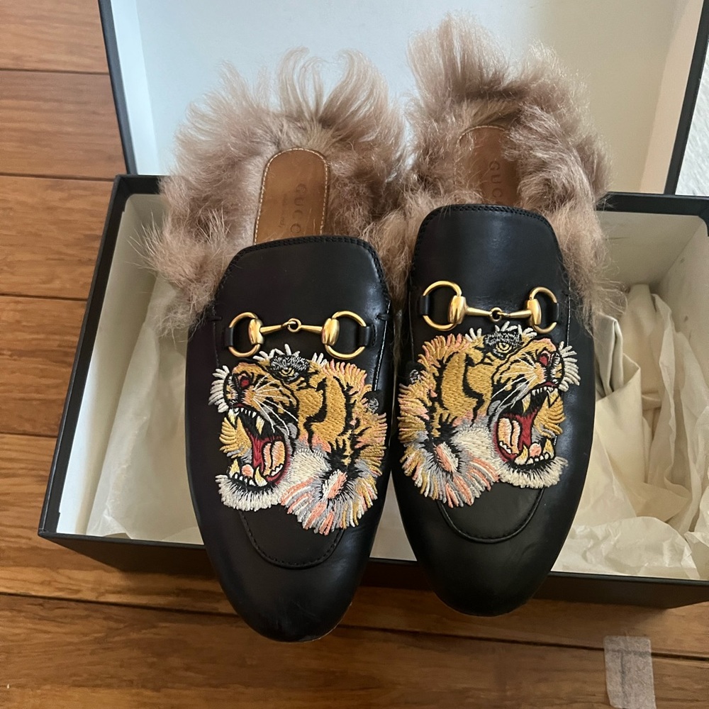 Gucci Fur Slides - Picture 2 of 5